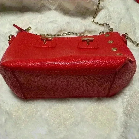 Cute small red faux leather  purse - Picture 8 of 8